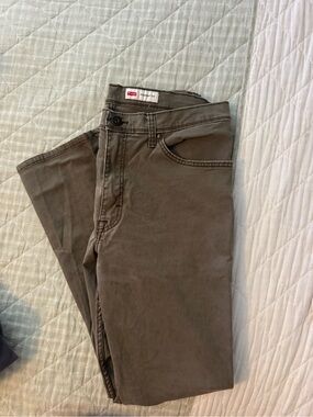 Levi's Men's Olive Brown Slim Straight Chinos